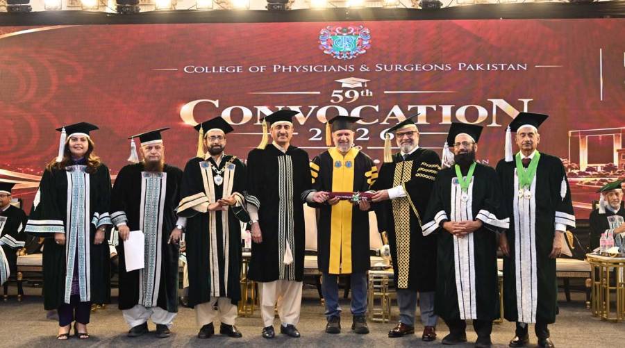 Prof. Dr. Navid Rashid Qureshi receives honorary FCPS fellowship in Oral and Maxillofacial Surgery